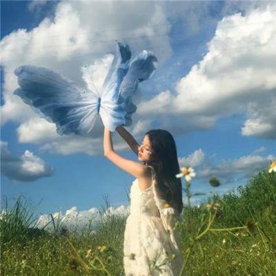 我才不要和人类恋爱呢